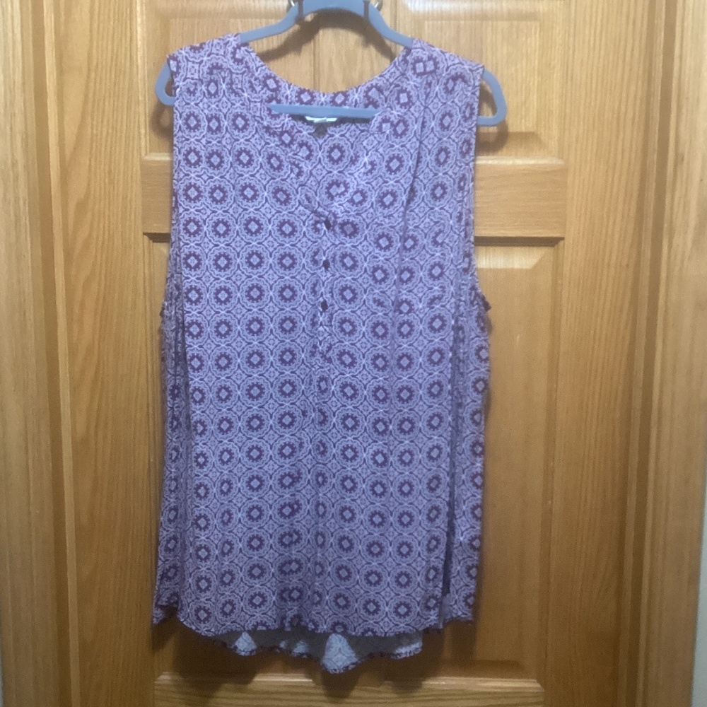 Market & Spruce 2x purple and white sleeveless top